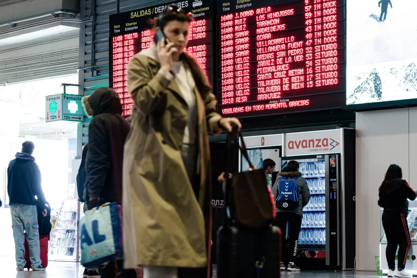 Agencias de viajes solicitan impugnar la regulación que les exige reembolsar costos de gestión de boletos aéreos.
