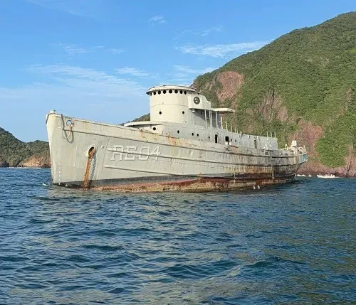 Hunden el exbuque Cora frente a Manzanillo para impulsar la vida marina y el turismo de buceo