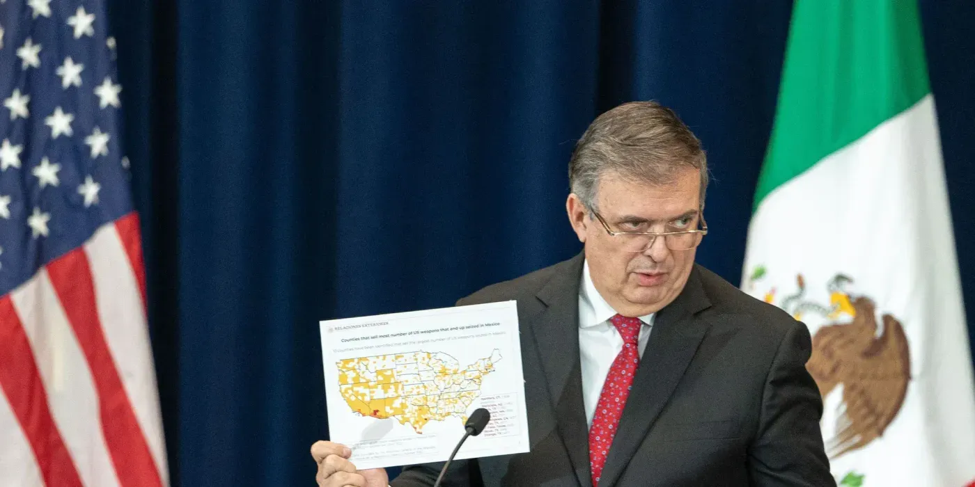 Marcelo Ebrard pide ser retirado de la lista presidencial y se enfoca en Economía