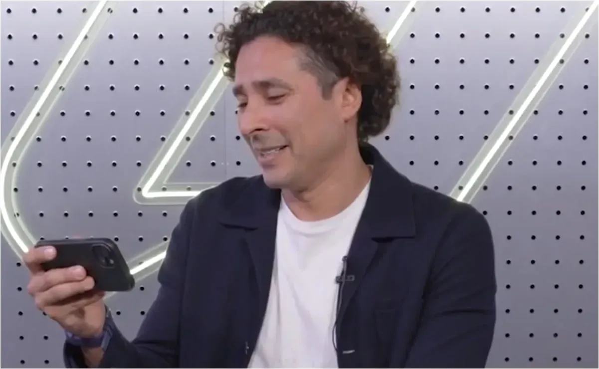 Memo Ochoa revive sus atajadas más espectaculares en España; así fue su reacción
