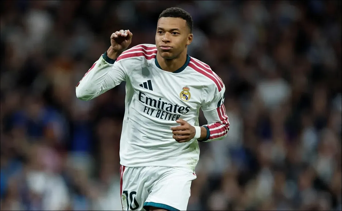 Real Madrid le pasa por encima al Sevilla; Kylian Mbappé brilla con doblete de golazos