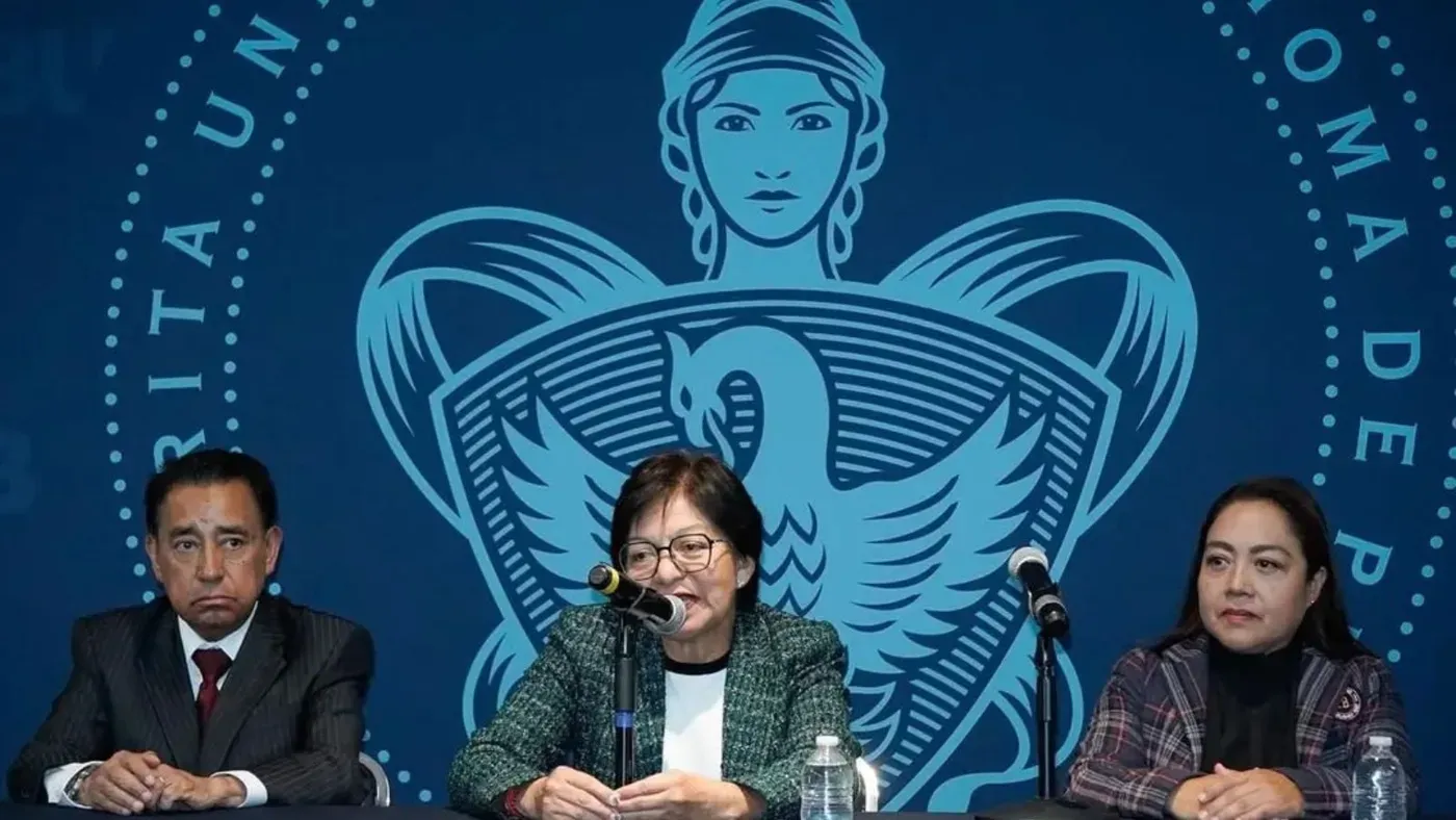 Universidad de Puebla propone alza salarial de 10% y más derechos para docentes