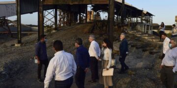 AMLO firma "acta de negociacin" para el rescate de mineros en Pasta de Conchos