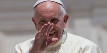 AMLO presume mensaje que le envi el Papa: que no se canse y siga adelante