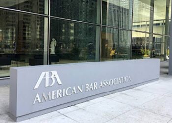 Abogados de EU piden a gobierno federal no interferir en juicios tributarios