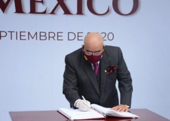 Auditora detecta aviadores e irregularidades en compra de medicamentos en Veracruz