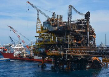 Desvían 3 mil 550 mdp de construcción de ductos en la Sonda Campeche