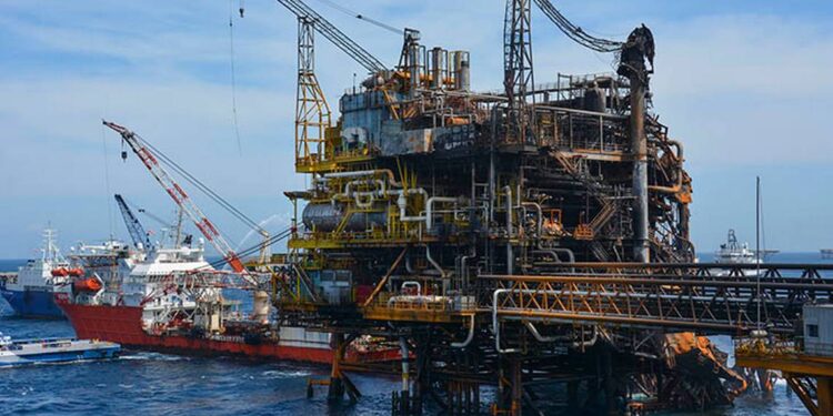 Desvían 3 mil 550 mdp de construcción de ductos en la Sonda Campeche