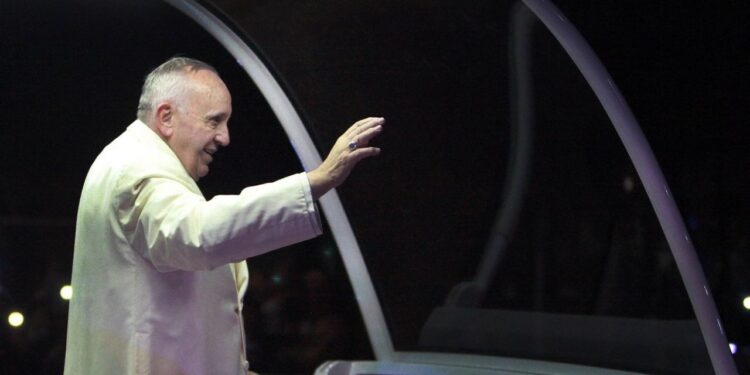 Dichos del Papa a favor de matrimonio homosexual fueron descontextualizados: FNF