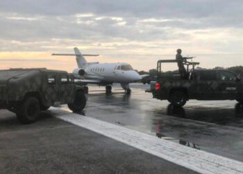 El Ejrcito asegura aeronave en QR con tonelada y media de cocana