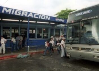 El gobierno evalúa extender la zona libre de impuestos en la frontera sur