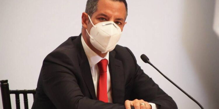 Gobernador de Oaxaca cancela celebraciones de Día de Muertos tras rebrote de Covid