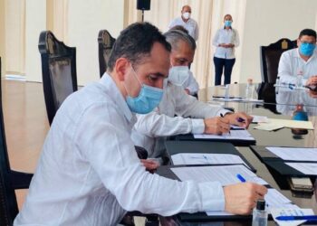 Hacienda y Tabasco firman convenio para combatir delitos fiscales y financieros