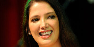 Hijo de Adela Noriega administra la fortuna de la actriz. Foto: Getty Images