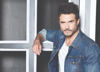 José Ron jura que vio un ovni. Foto: Archivo