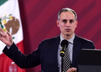 Lpez-Gatell felicita a Javier Corral por volver al semforo rojo