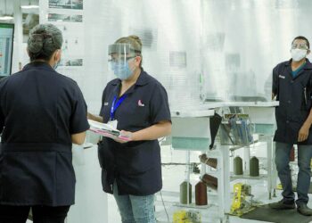 Maquilas de la frontera, en alerta roja por rebrote de Covid