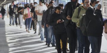 Mxico rebasa los 900 mil contagios por covid-19; mueren 643 ms