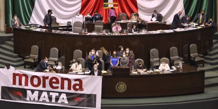 Oposicin en San Lzaro obliga a posponer votacin sobre uso de 33 mil mdp