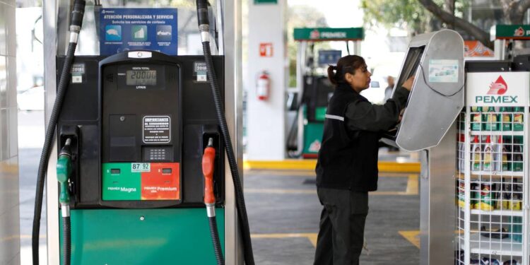 Pemex obtiene su primer ganancia trimestral con la 4T