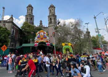 Pese a la epidemia, el templo de San Hiplito recibe a 4 mil 300 fieles en 10 horas