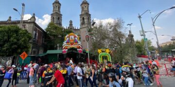 Pese a la epidemia, el templo de San Hiplito recibe a 4 mil 300 fieles en 10 horas