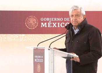 Reconoce AMLO diferencias con Cabeza de Vaca