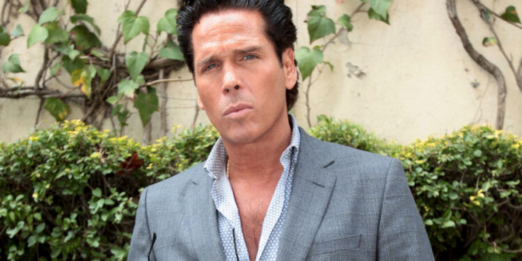 Roberto Palazuelos revela el motivo de su soltería. Foto; José Luis Ramos