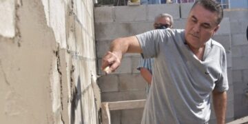 Superdelegados en campaa, deben ser denunciados: Lpez Obrador