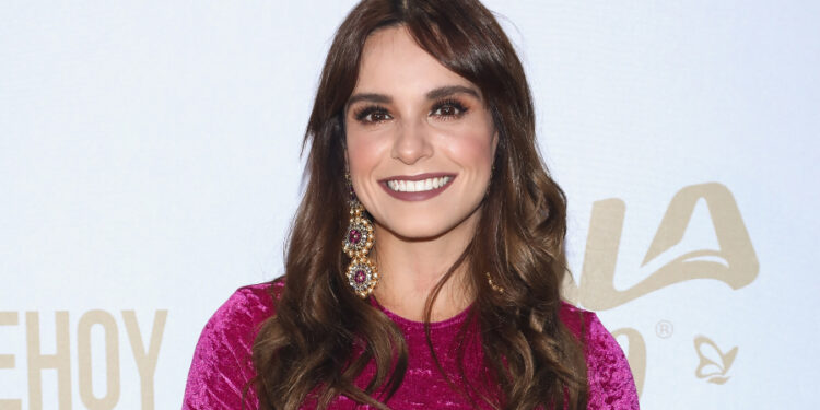 Tania Rincón presume su embarazo en bikini ¡De impacto!. Foto: Getty Images