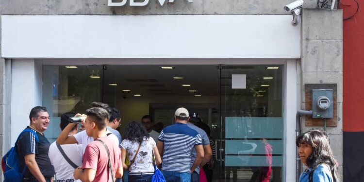 Utilidades de BBVA cayeron 18.9% entre enero y septiembre