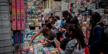 Ventas minoristas registran desaceleración en agosto