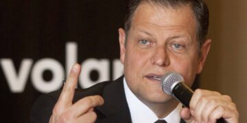 Volaris, listo para comerse el mercado: Enrique Beltranena