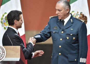 la carrera militar del exsecretario de México detenido