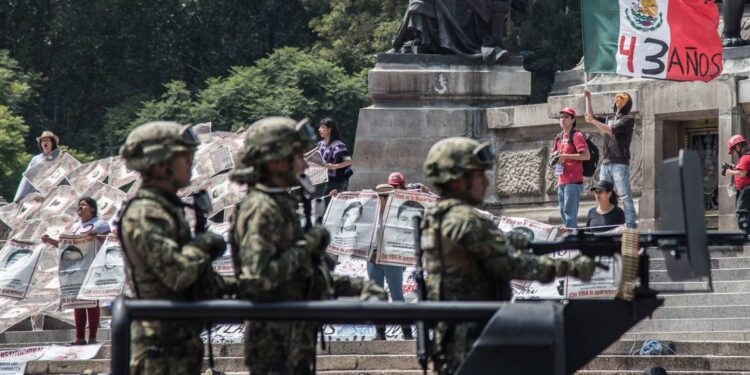 A seis años del caso Ayotzinapa, detienen por primera vez a un militar