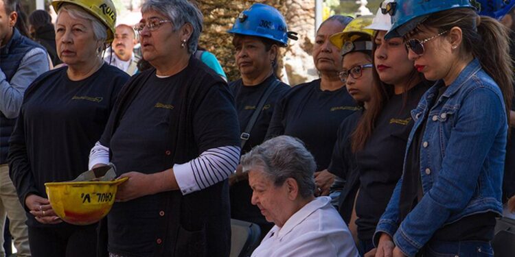 AMLO anuncia indemnizaciones por mineros fallecidos en Pasta de Conchos