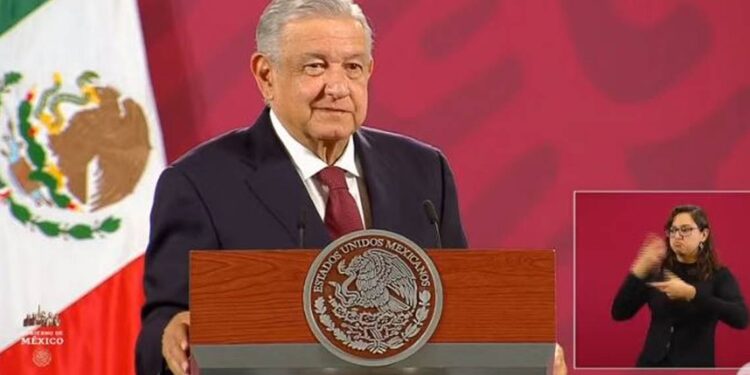 AMLO pide aplicar la ley con rigor en investigaciones contra Peña y Videgaray
