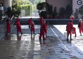 AMLO se reunirá con empresarios para explicar reforma al outsourcing