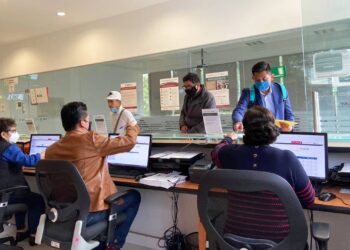 Abogados de la Procuraduría Fiscal trabajan con equipos obsoletos