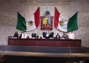 Alejandro Murat entrega en el Congreso Local su 4o. informe