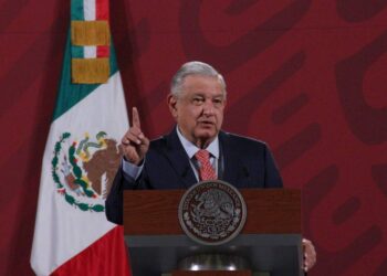 Aportación de aguinaldo es voluntaria: AMLO