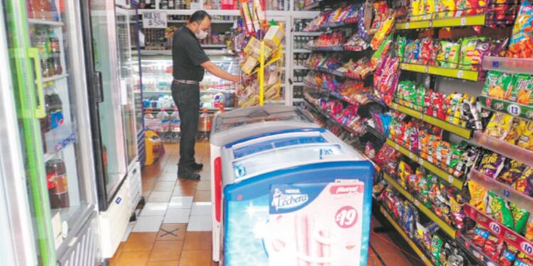 Apoyan a pequeños negocios para impulsar la economía en el país