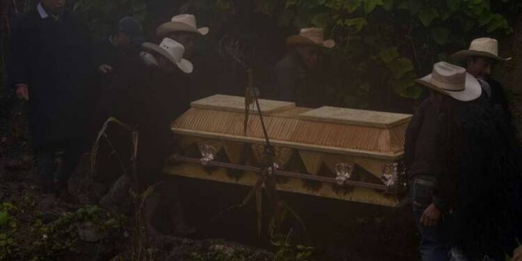 Aumentan a 27 las muertes por Eta en el sur de México