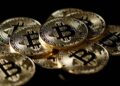 Bitcoin rompe la barrera de los 17 mil dólares y alcanza máximo histórico