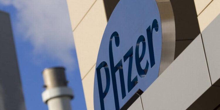 Bolsas internacionales despiertan de buenas tras avance de vacuna contra Covid de Pfizer