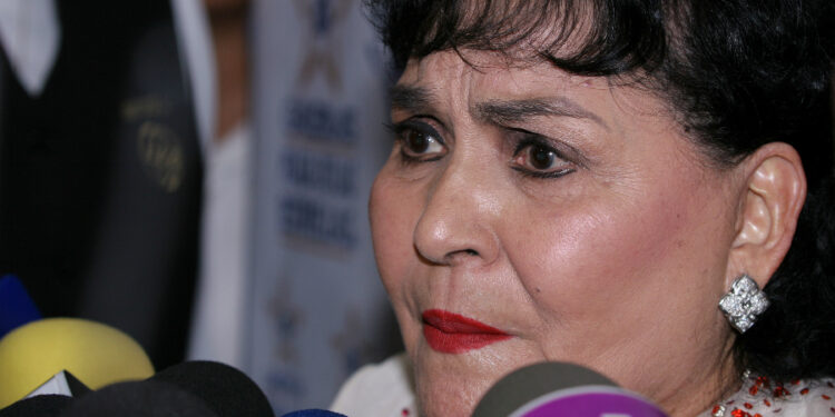 Carmen Salinas sufre la muerte de un hermano. Foto: Getty Images
