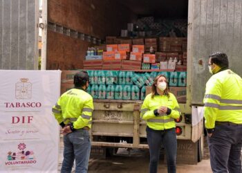 Cemex entrega más de 12 toneladas de víveres a damnificados en Tabasco