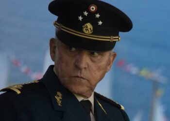 Cienfuegos llegó al aeropuerto de Toluca y no fue detenido: FGR