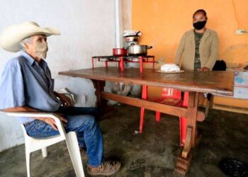 Con 100 pesos a veces alcanza para huesos: Miriam, trabajadora doméstica en Xalapa