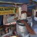 "Con solo 70 pesos comemos tres": Don José, vendedor de dulces en el Puerto de Tampico